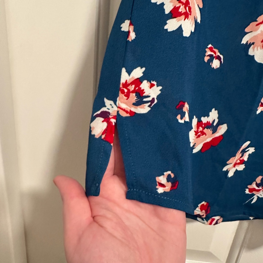 41 Hawthorn Floral Top - Picture 3 of 8